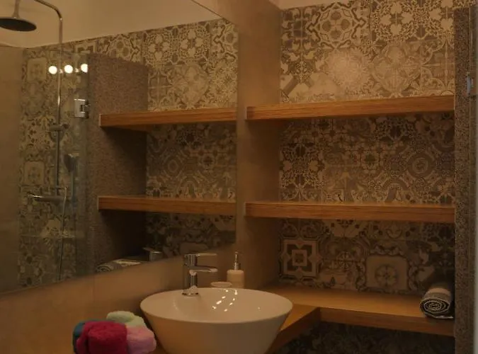 Sea Breeze-vaporia-syros * Ermoupoli