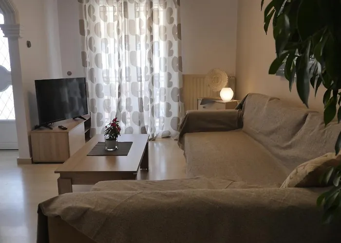 Sea Breeze-vaporia-syros